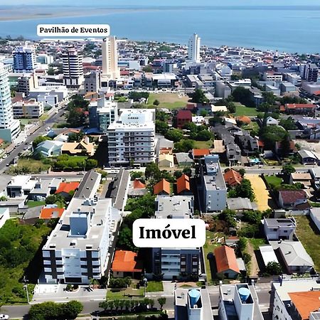 Apartamento Centralizado A Poucas Quadras Do Mar. Tramandaí Exterior foto